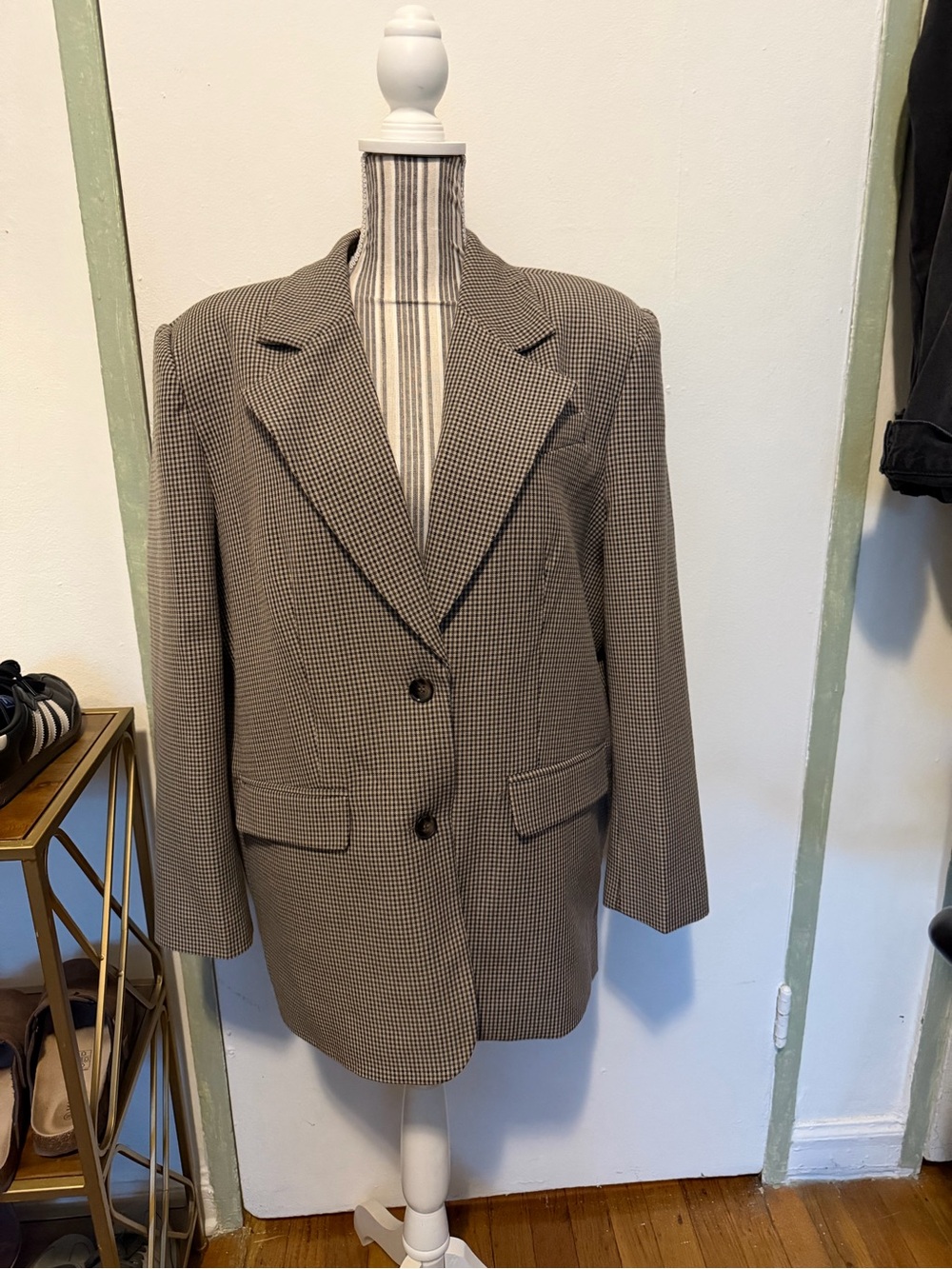 Women's Brown Houndstooth Blazer - Classic Oversized Jacket with Shoulder Pads